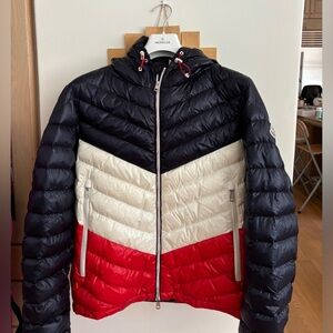 Moncler Hooded Colorblock Lightweight Puffer